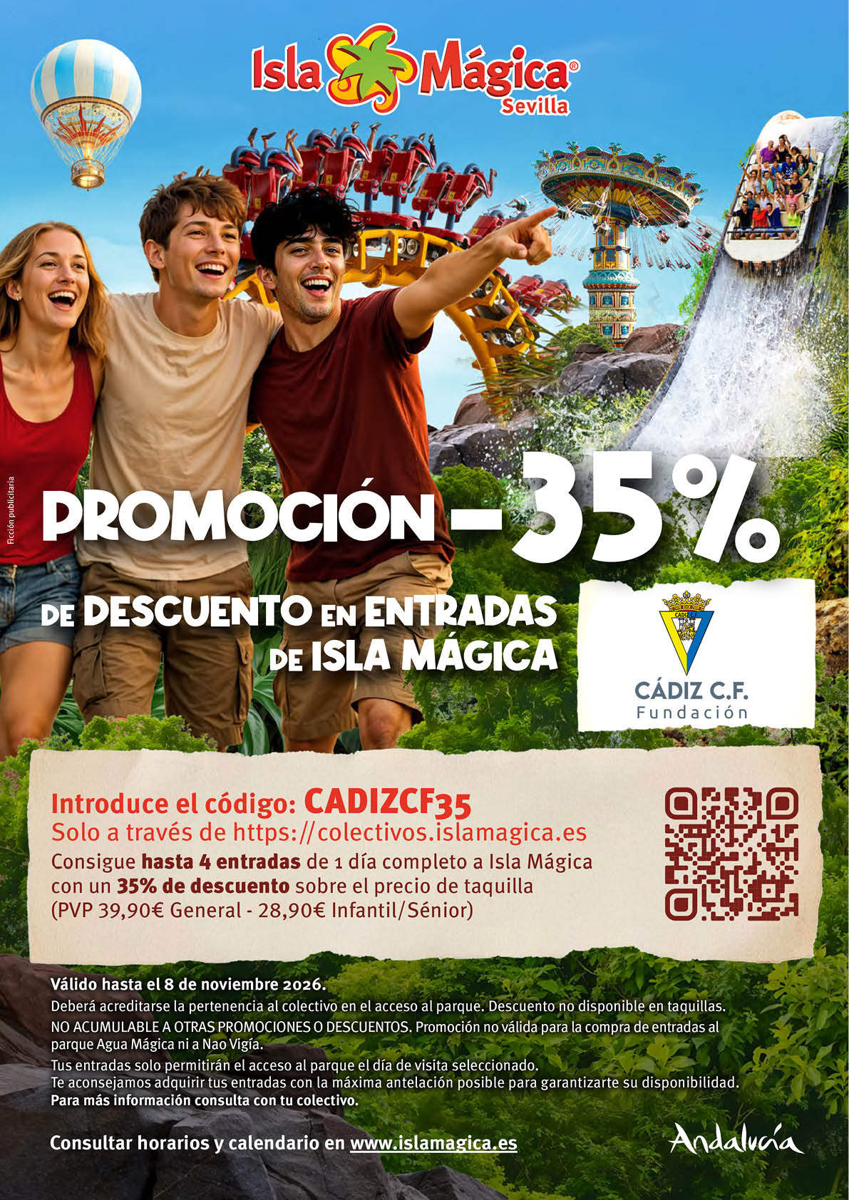 Tres adultos sonrientes y alegres posan juntos en un parque de atracciones con monta as rusas y juegos mec nicos al fondo mientras se promociona un descuento en entradas para Isla M gica en Sevilla. Descripci n generada con IA